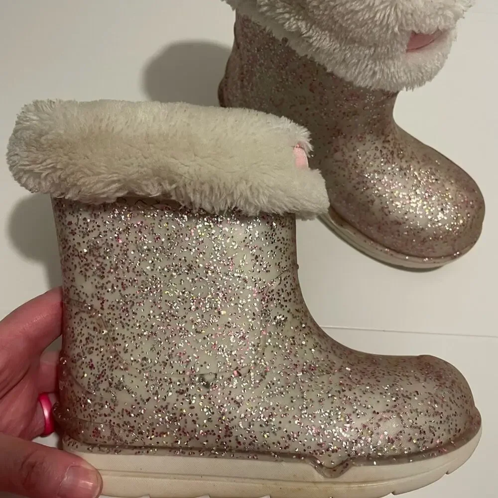 Stride Rite Brand Girl's Bellamy Snow Boot Pink Glitter Size 9